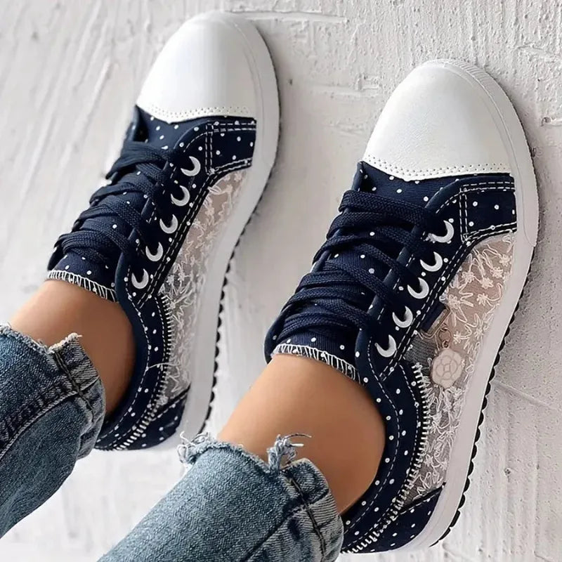Light blue embroidered mesh platform sneaker