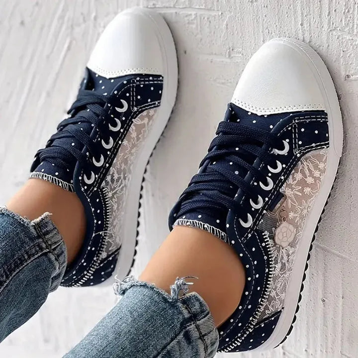 Light blue embroidered mesh platform sneaker