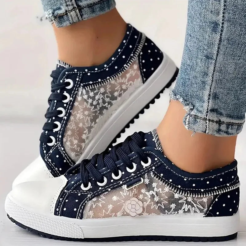 Light blue embroidered mesh platform sneaker