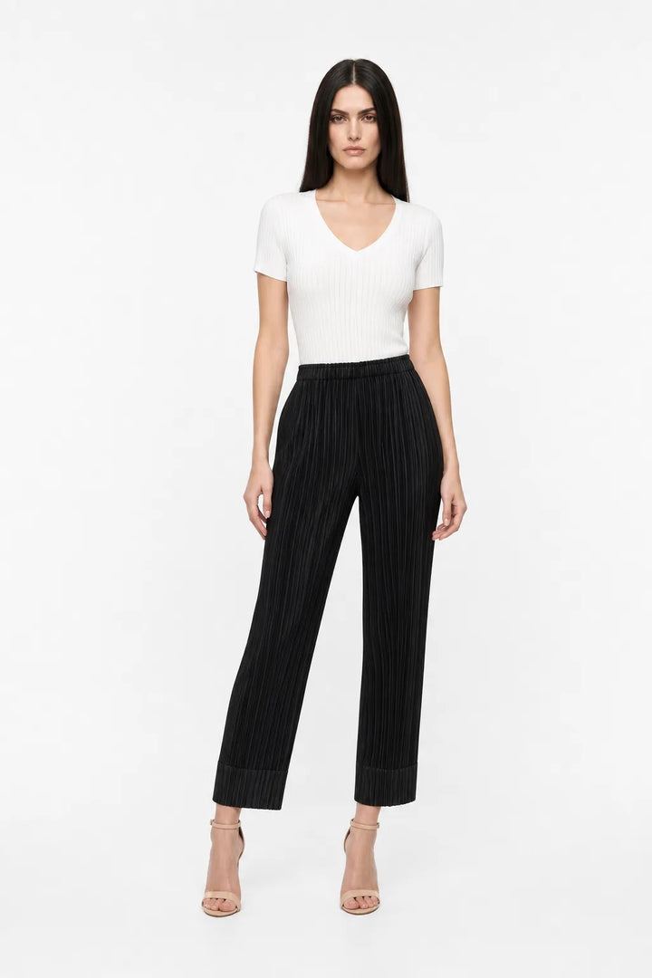 Lyra | Pleated Cropped Pants