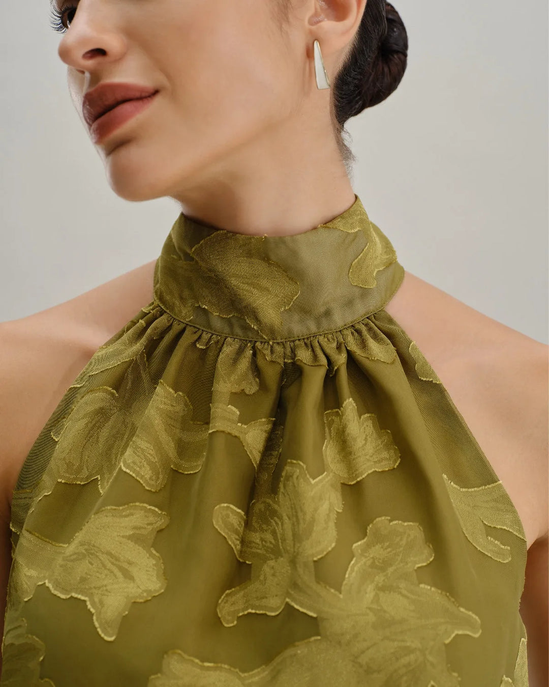 Vanya | Bow-Back Halter Top