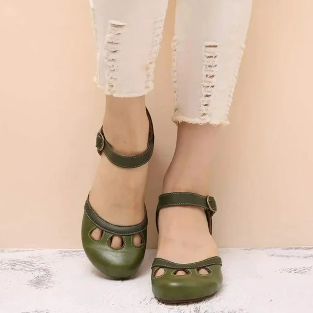 Green cutout Mary Jane pump with block heel, front view