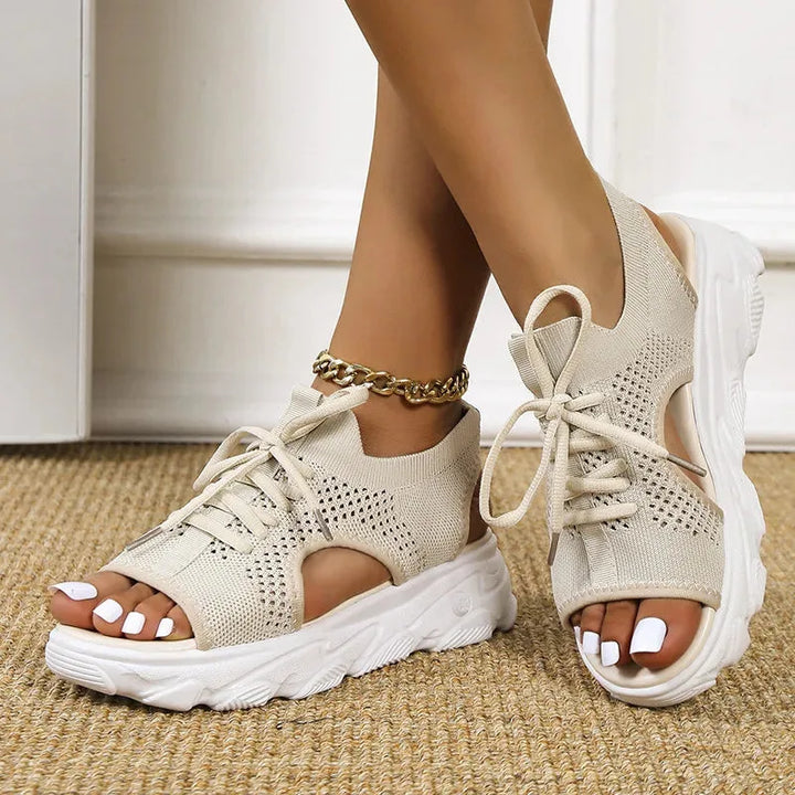 Black lace-up platform sandal, sole view